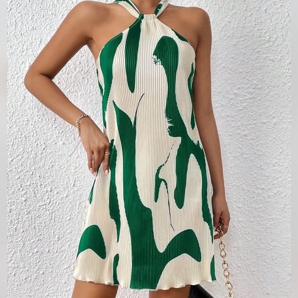 Break Graphic Print Halter Neck Dress - Picture 6 of 6
